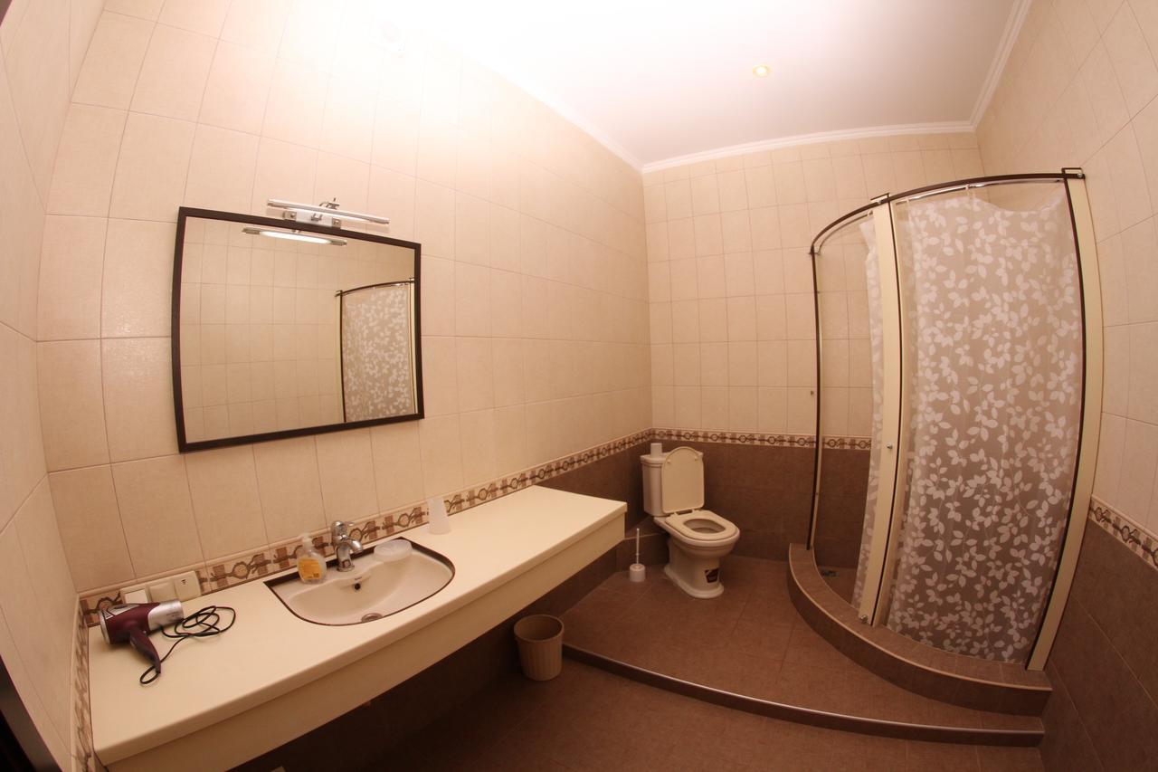 Uyut Hotel Csernyihiv Kültér fotó