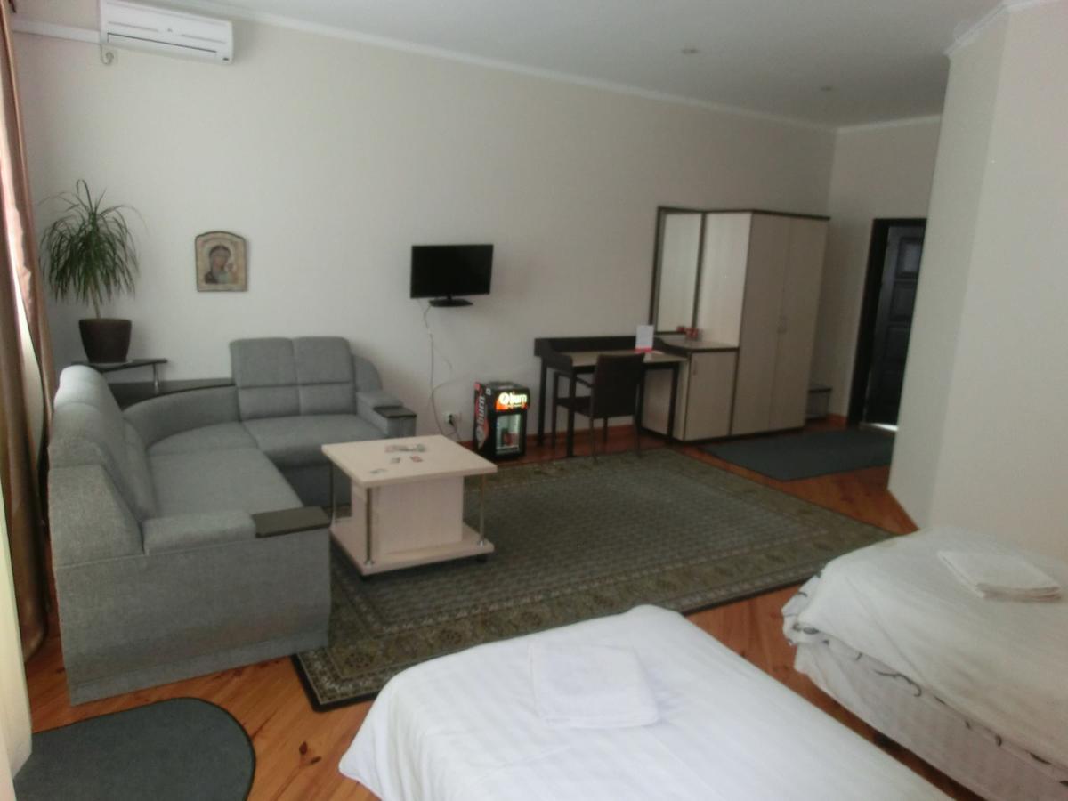 Uyut Hotel Csernyihiv Kültér fotó
